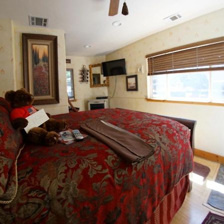 Fleur De Lac Europeran Inn Lake Arrowhead Kültér fotó