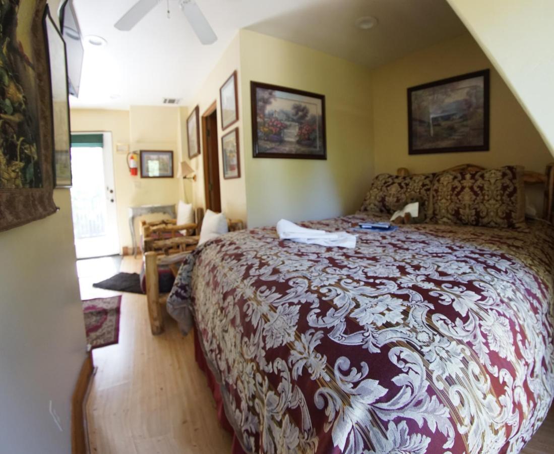 Fleur De Lac Europeran Inn Lake Arrowhead Kültér fotó
