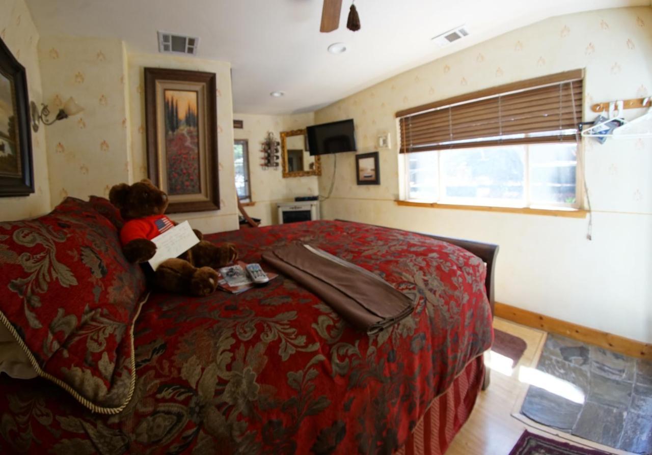 Fleur De Lac Europeran Inn Lake Arrowhead Kültér fotó