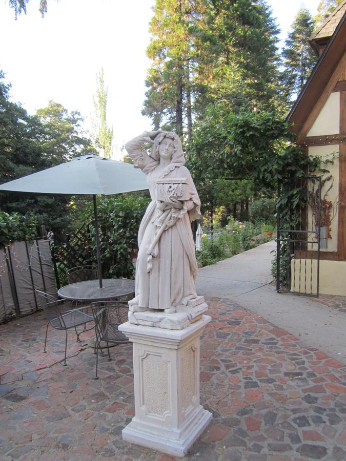 Fleur De Lac Europeran Inn Lake Arrowhead Kültér fotó